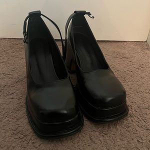 Peche Tessa Chunky Mary Jane’s sz 8